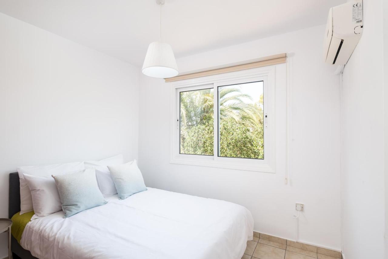 Oceanview Apartment Larnaca Ngoại thất bức ảnh