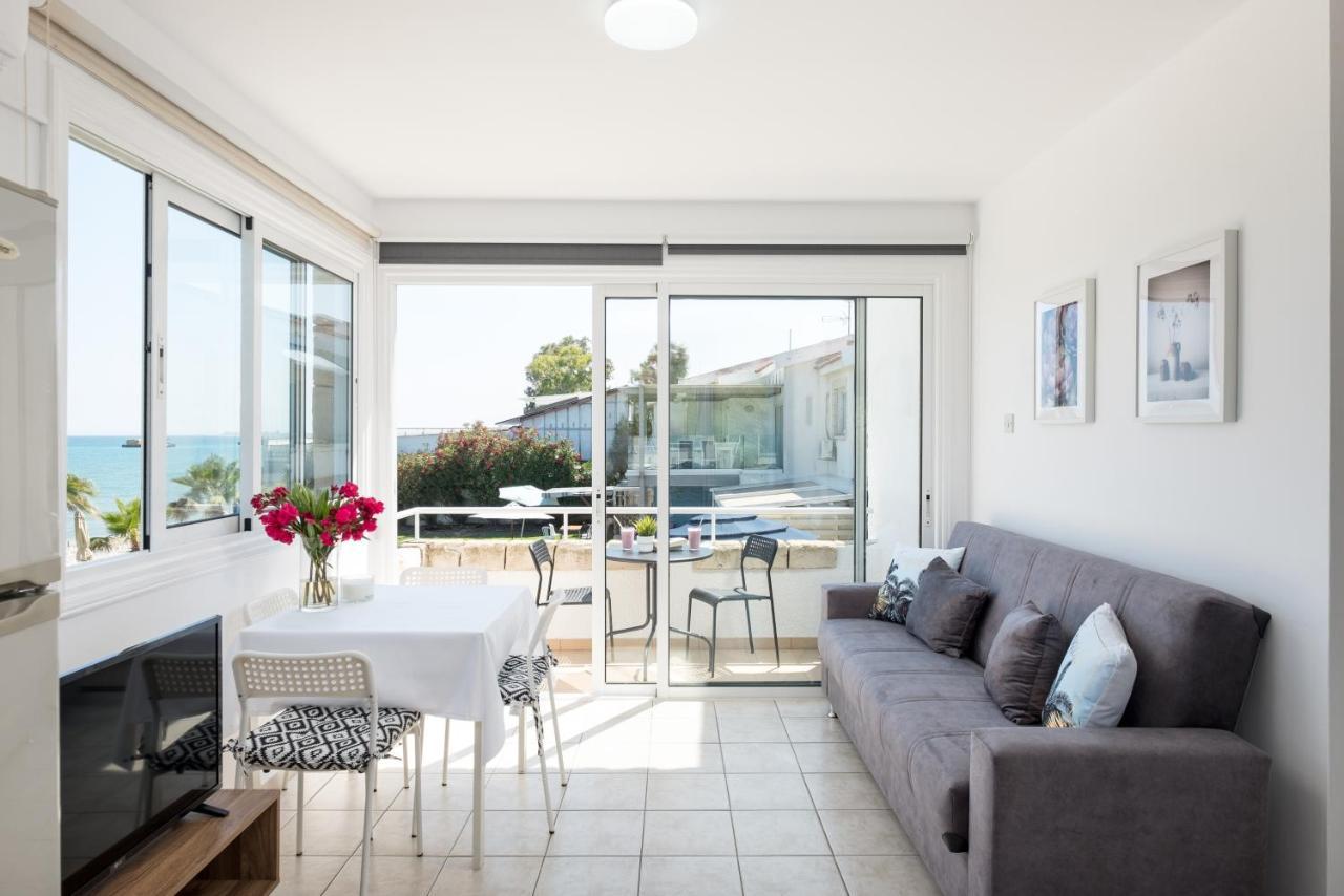 Oceanview Apartment Larnaca Ngoại thất bức ảnh